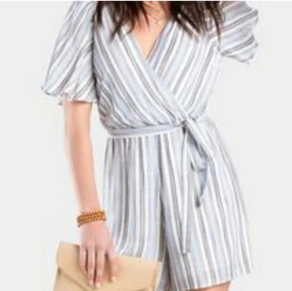 NWT Blue Rain Romper From Francesca's. Blue, Black, White Stripped